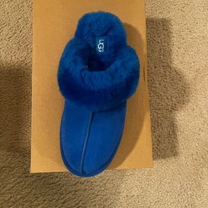 Like New - Ugg suede slipper shoe